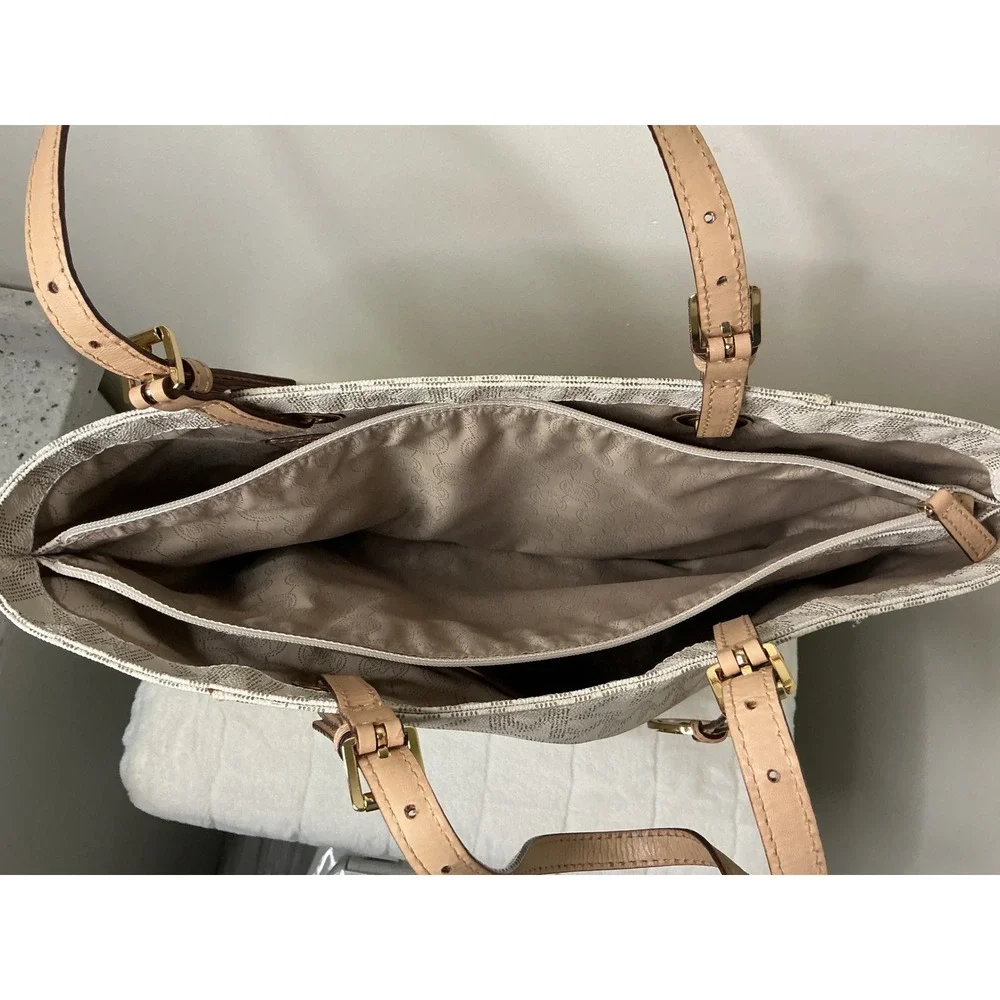 Michael Kors up sale
